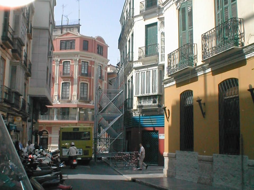 Gregorio Quesada Martinez Calle Granada 27 29 31 Málaga-1